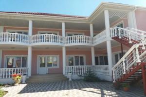 Гостевой дом «Ледис», Судак