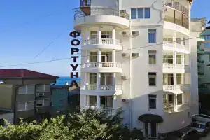 Отель «Фортуна», Утес