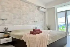 Уютная двухкомнатная квартира в ЖК Шато Лувр, Гурзуф