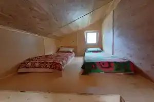 Дача у озера, Латинен