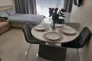 Новейшая квартира, Алушта