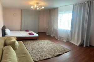 Большая квартира, Орел