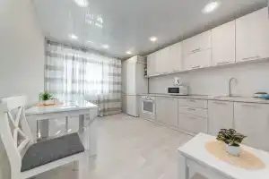 В эпицентре жизни Зашекснинского района: просторная и уютная квартира, Череповец