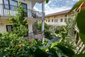 Гостиница «Эдем», Алушта