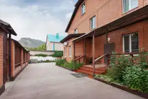 Гостевой дом «Островок», Красный Пахарь