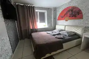 Пятикомнатная квартира с сауной и кинотеатром в центре