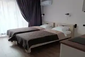 Трёхместный номер с 2 отдельными кроватями и креслом-кроватью, Москва