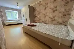 Двухкомнатная квартира на набережной, Пермь