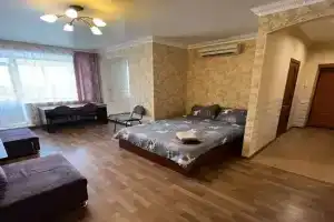 Уютный дом на Комсомольском 33