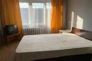 Студия недалеко от Клиники новых технологий, Красноярск