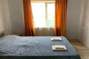Двухкомнатный апартамент с кухней и террасой на Азовском море, Должанская