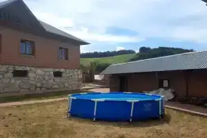 Эко-дом шале с камином на краю леса с видом на горную местность, Белокуриха