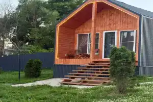 Дом у озера с банным чаном, Перемышль