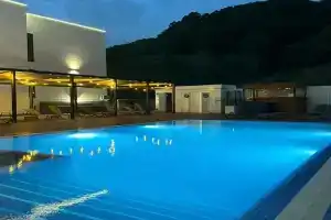 Шикарные апартаменты с открытым бассейном, Адлер