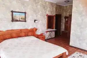 Двухместный номер с 1 кроватью джуниор сюит юг, Алушта
