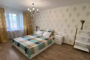 Просторная 3-комнатная квартира в самом центре Севастополя