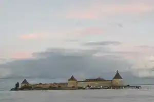 Уютный новый дом напротив крепости Орешек, Морозова