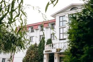ЯР Hotel&SPA, Чертовицы