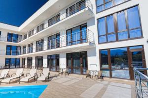 Санрей, Ялта