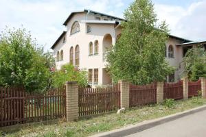 Гостевой дом «Цветочный дворик», Адлер