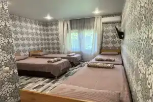 Четырёхместный номер, Джубга