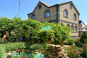 Гостевой дом «Ласточка», Песчаное