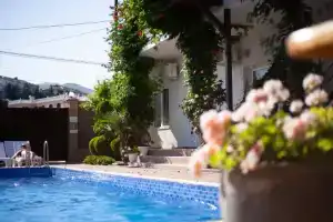 Гостевой дом «Максим», Судак