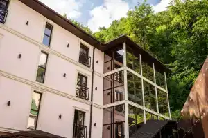 Апарт-отель «Тройка», Эсто-Садок