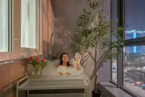 Эксклюзивный апартамент с ванной на балконе с видом на marriott, Краснодар