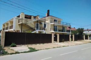 Гостевой дом «Кипарис», Благовещенская