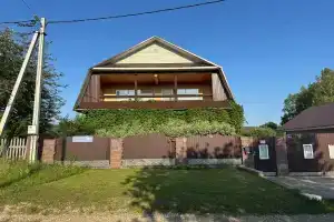 Уютный дом в живописном селе