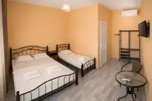 Трёхместный номер Комфорт, Алахадзы