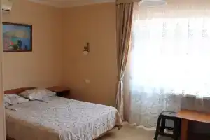 Трёхместный номер стандарт, Анапа