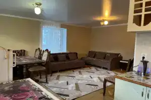 Трёхкомнатная квартира с красивым видом на горы, Домбай