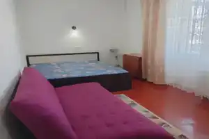 Уютная квартира рядом с парком Поддубного, Ейск
