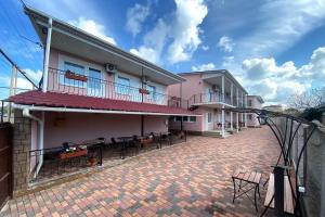 Гостиница «Елена», Приморский