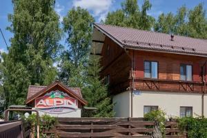 Гостевой дом «Альпин Шале», Новоабзаково