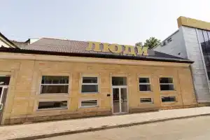 Апартаменты «Люди», Керчь