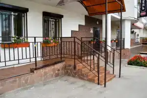 Гостиница «Браво Люкс», Самара