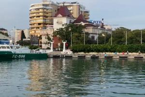 Квартира-студия  в самом центре на берегу моря