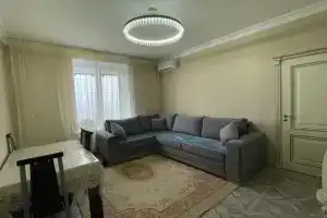 Квартира с видом на море, в центре города
