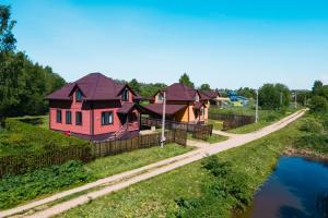 Дом у пруда, Веськово