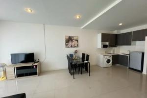 Большая студия chic condo 101 около пляжа карон, Карон