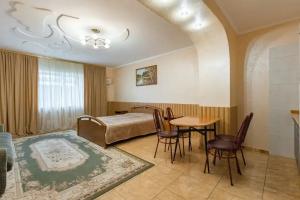 Четырёхместный номер двухкомнатный, Кореиз