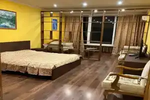 Эллинг на берегу моря