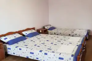 Квартира на берегу моря, Лидзава