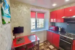 Двухкомнатная квартира на Коминтерна, Мурманск