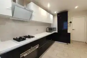 Комфортная двухкомнатная квартира в центре