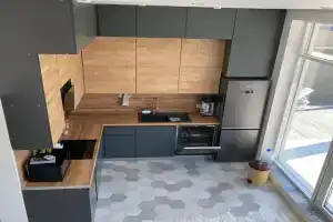 Дом на берегу для большой семьи