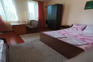 В гостях у Пятницы, Гудаута